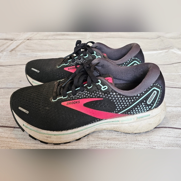Brooks Ghost 14 Women’s Size 6 Wide Black pink Running Sneakers Shoes Gym Active - Picture 1 of 12